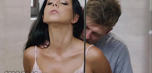 trendsDane Jones Czech Julia Parker gives hubby a blowjob before romantic sex